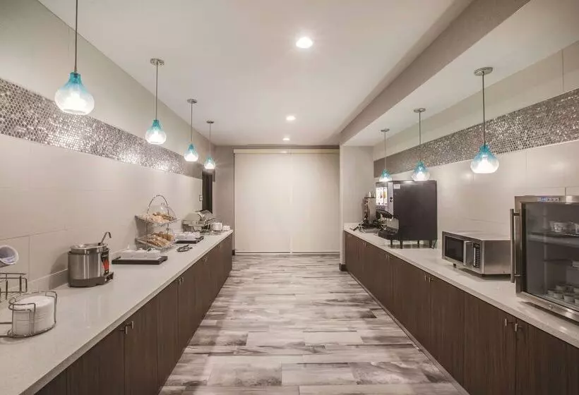 Hotelli La Quinta Inn & Suites Port Allen La