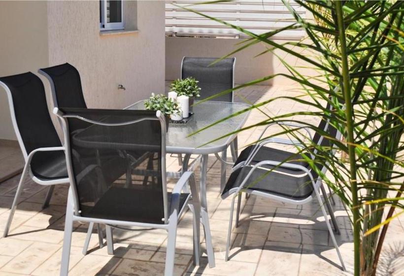 בית מלון כפרי Oceanview Luxury Villa 173