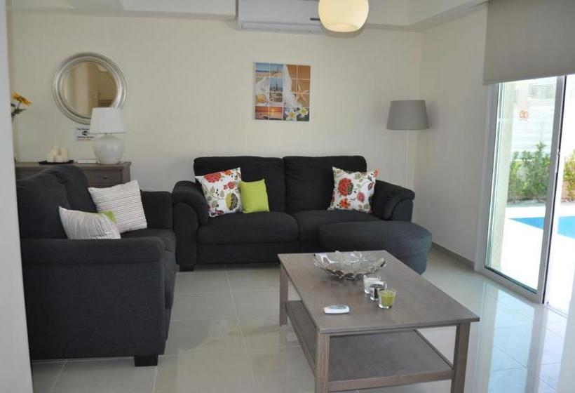 בית מלון כפרי Oceanview Luxury Villa 173