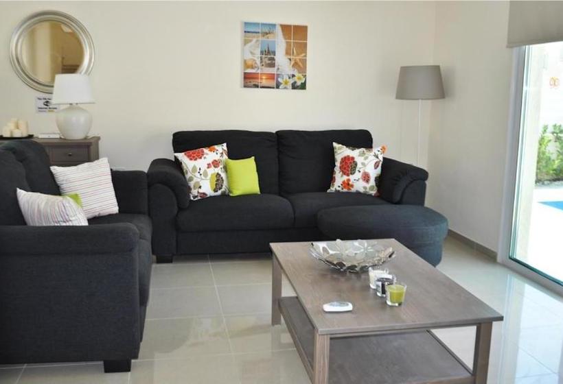 בית מלון כפרי Oceanview Luxury Villa 173