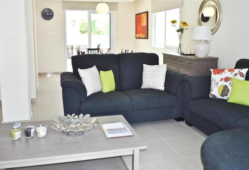 בית מלון כפרי Oceanview Luxury Villa 173