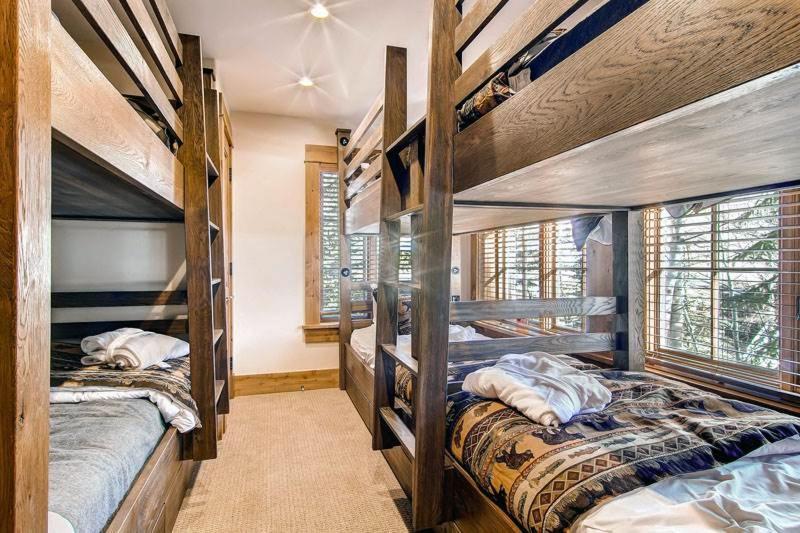 Отель Royal Elk Villas