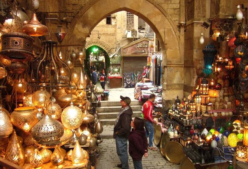 هتل Royal Pyramids Inn