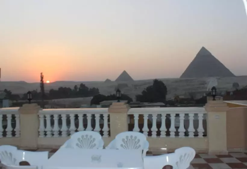 هتل Royal Pyramids Inn