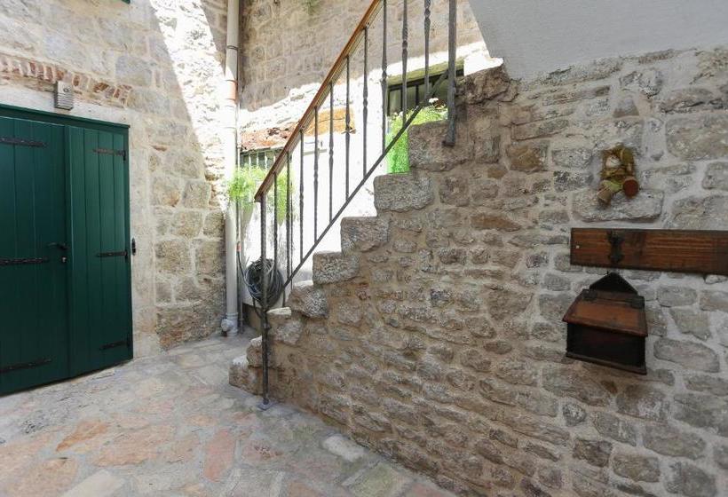 هتل Apartments Salvezani