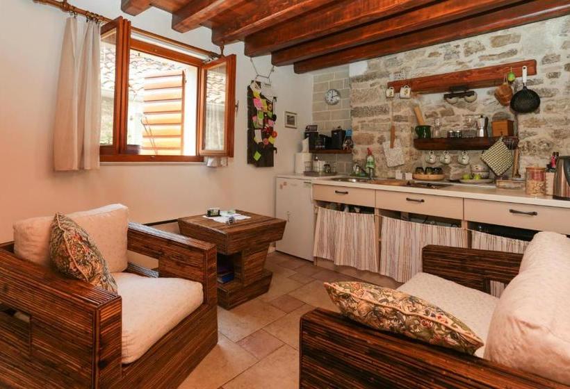 هتل Apartments Salvezani