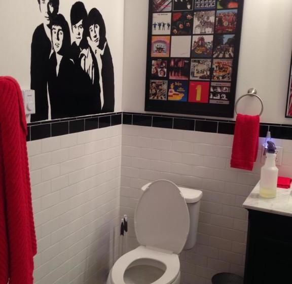 فندق Swan Song Inn