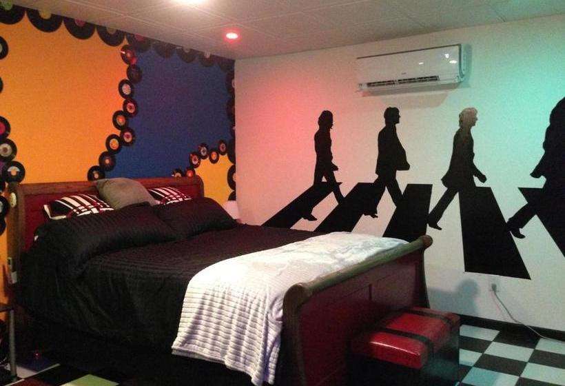 فندق Swan Song Inn