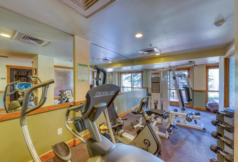 هتل The Springs At River Run