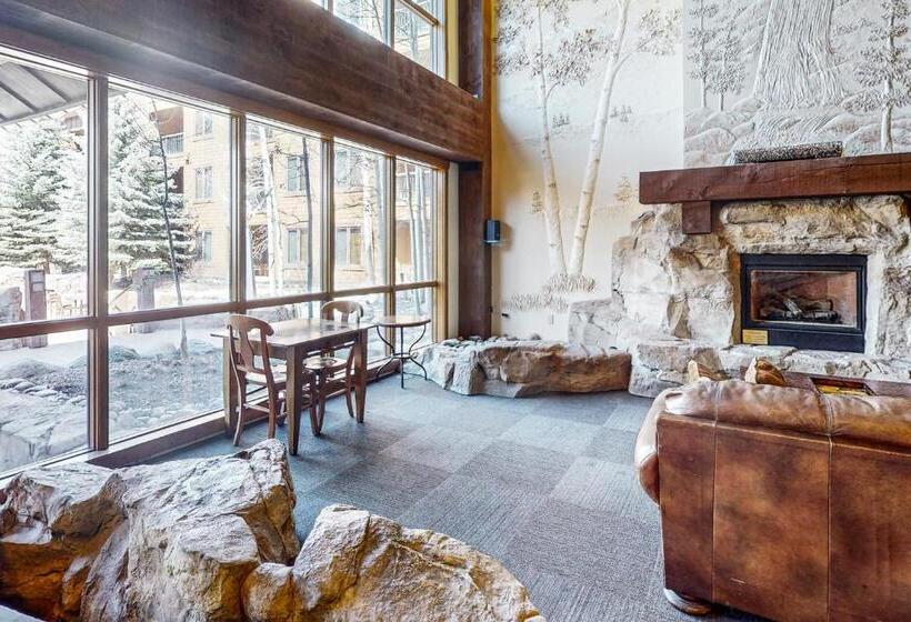 هتل The Springs At River Run