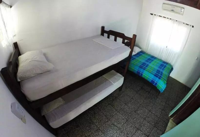 Hotelli Tsunami Hostel