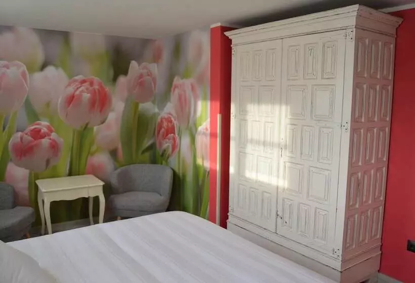 Akla Hotel Suites Santillana