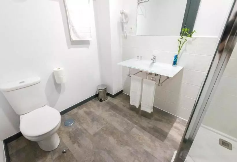 Aamiaismajoitus (B&B) Bajondillo Beach Cozy Inns