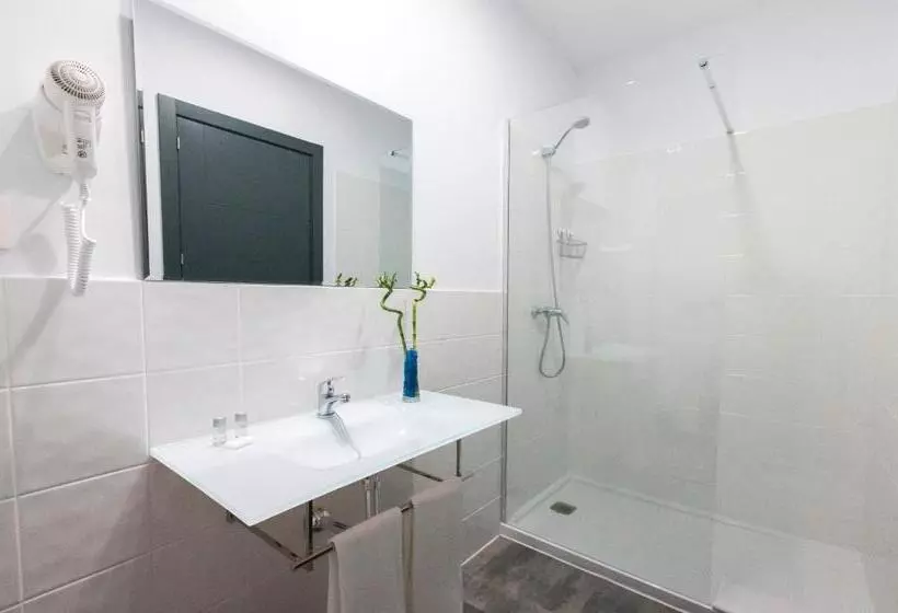 Aamiaismajoitus (B&B) Bajondillo Beach Cozy Inns