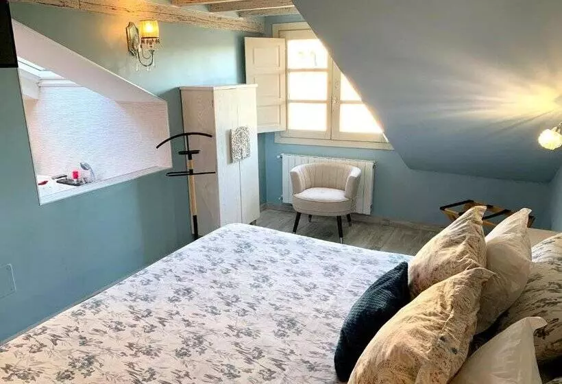 Akla Hotel Suites Santillana