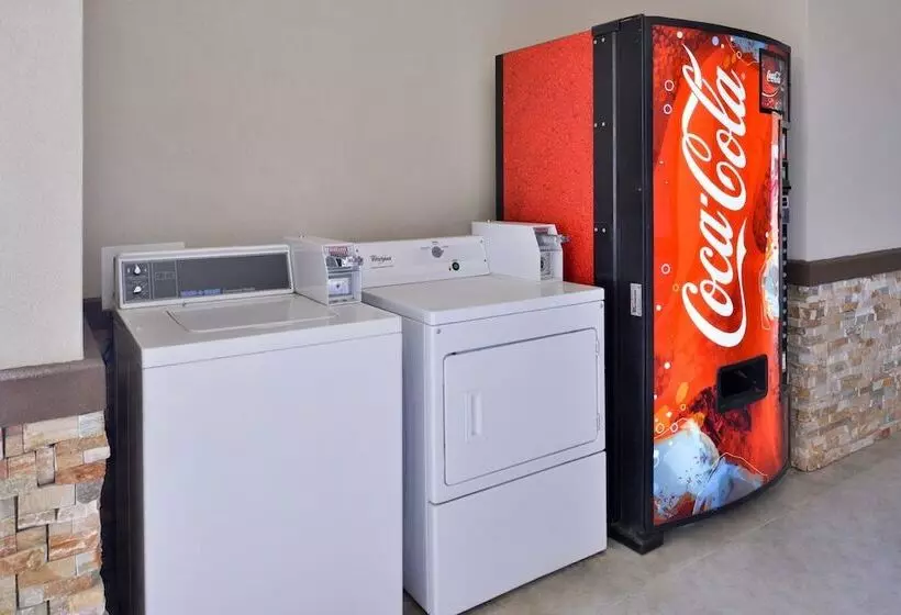 Hotelli Americas Inn & Suites Iah North