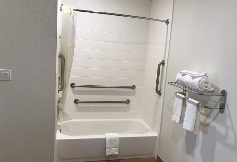 فندق Americas Inn & Suites Iah North