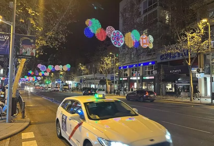 هتل Casa De Huéspedes Almansa