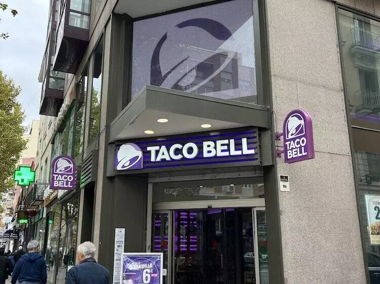 هتل Casa De Huéspedes Almansa