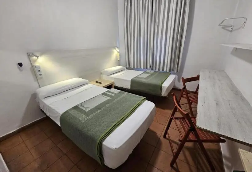 هتل Casa De Huéspedes Almansa