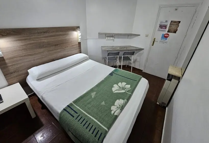 هتل Casa De Huéspedes Almansa