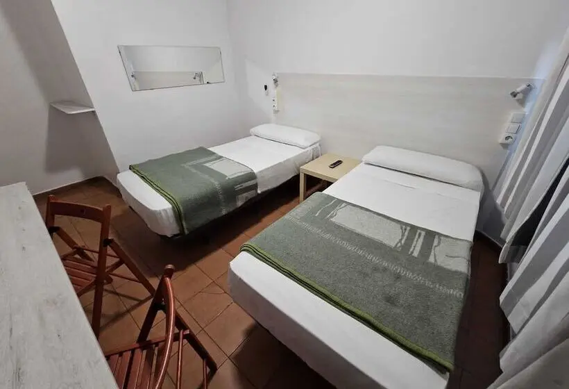 هتل Casa De Huéspedes Almansa