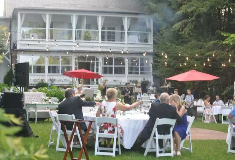 Hotelli Chateau Rooms