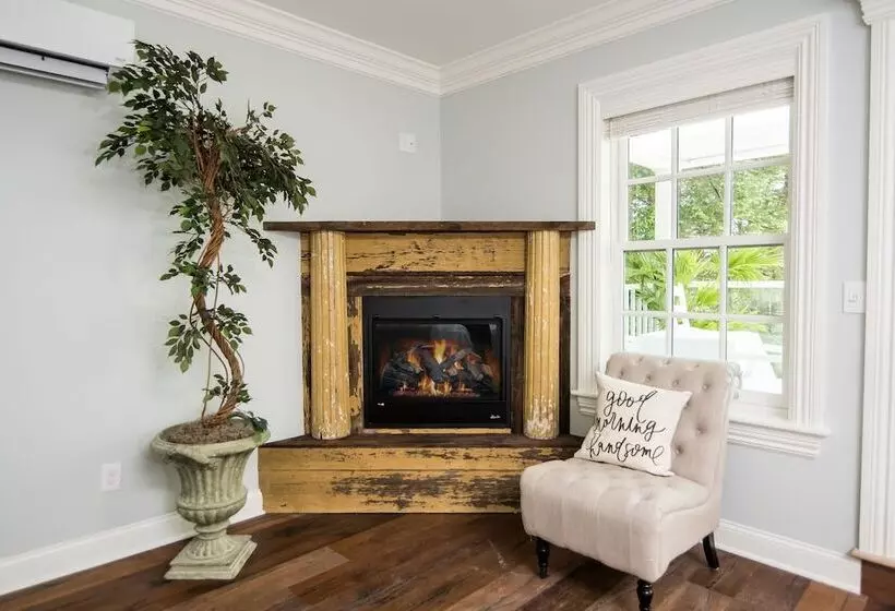 Hotelli Chateau Rooms