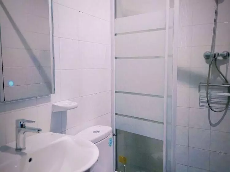 هتل Hostal Casa Nautilus