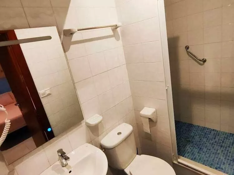 هتل Hostal Casa Nautilus