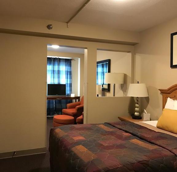 هتل Lakeshore Inn & Suites