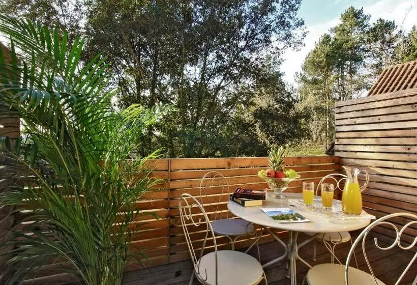 هتل Les Jardins Du Porche