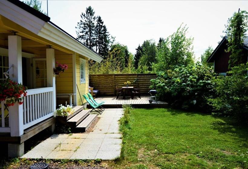 هتل Pikku Torppa Cottage