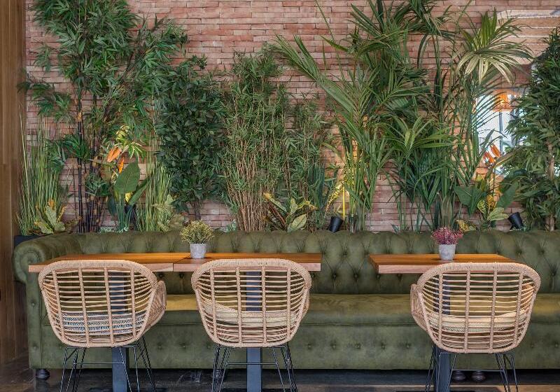 هتل Sevilla Green Suites