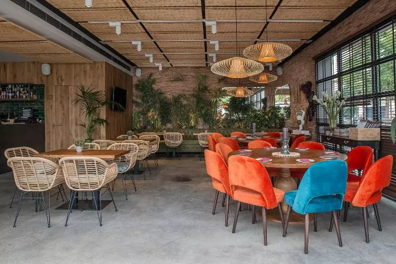 هتل Sevilla Green Suites