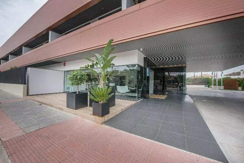 هتل Sevilla Green Suites