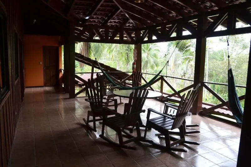 ホテル La Laguna Del Lagarto Eco Lodge