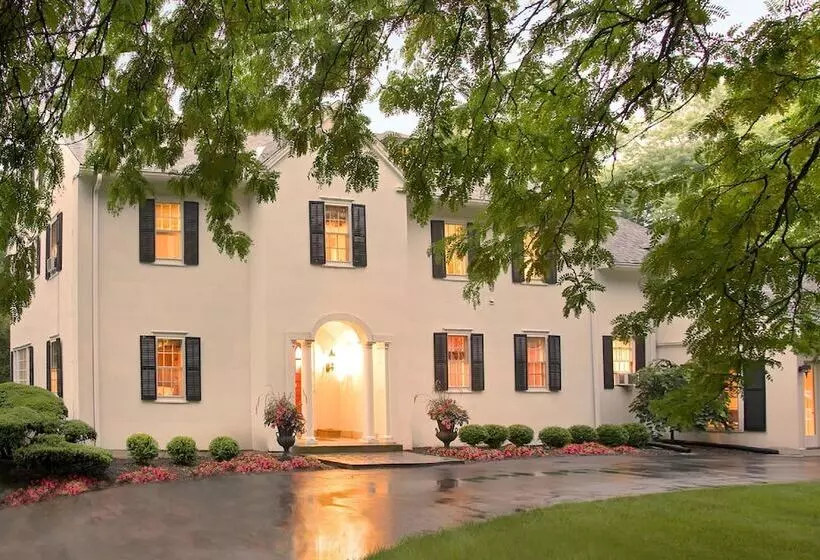 Hotelli 10 Fitch Luxurious Romantic Inn