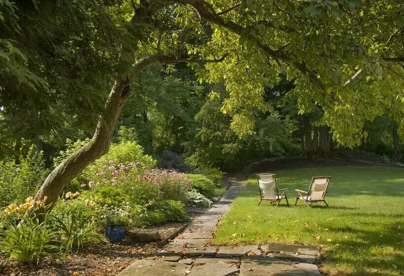 Hotelli 10 Fitch Luxurious Romantic Inn