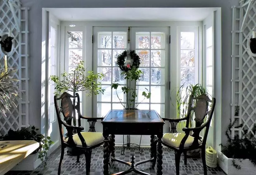 Hotelli 10 Fitch Luxurious Romantic Inn