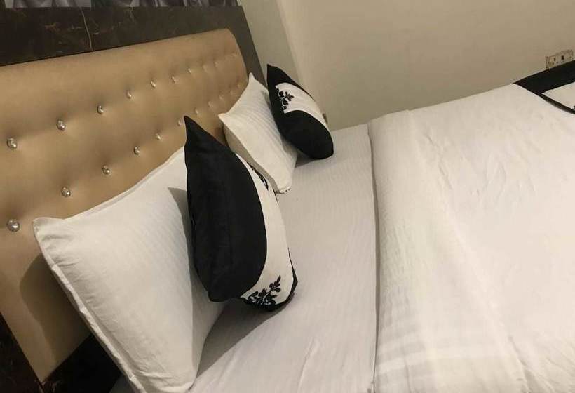 酒店 Aamantran Inn