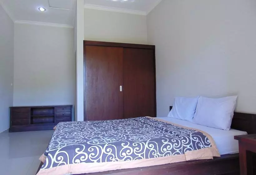 Hotelli Baik Baik Homestay