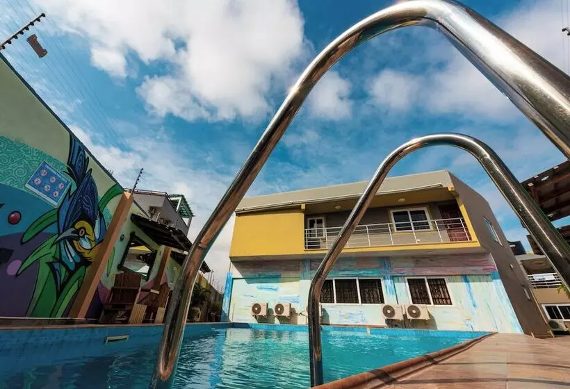 Hotel Bays Luxury Lodge