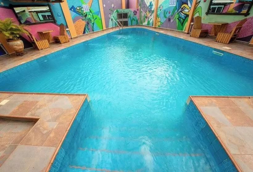 Hotel Bays Luxury Lodge