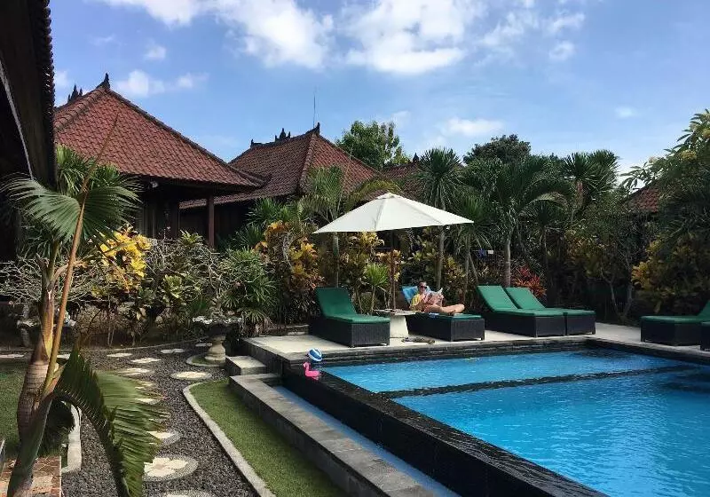 هتل Cassava Bungalow