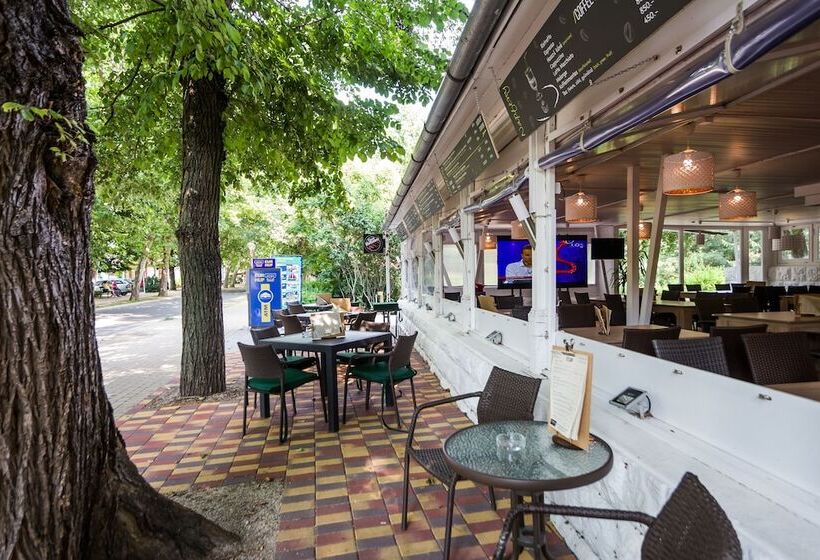 בית מלון כפרי Ce Napfény