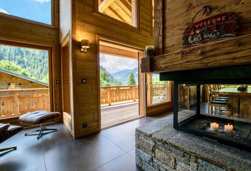 בית מלון כפרי Chalet Carnauba  Alpine Descents