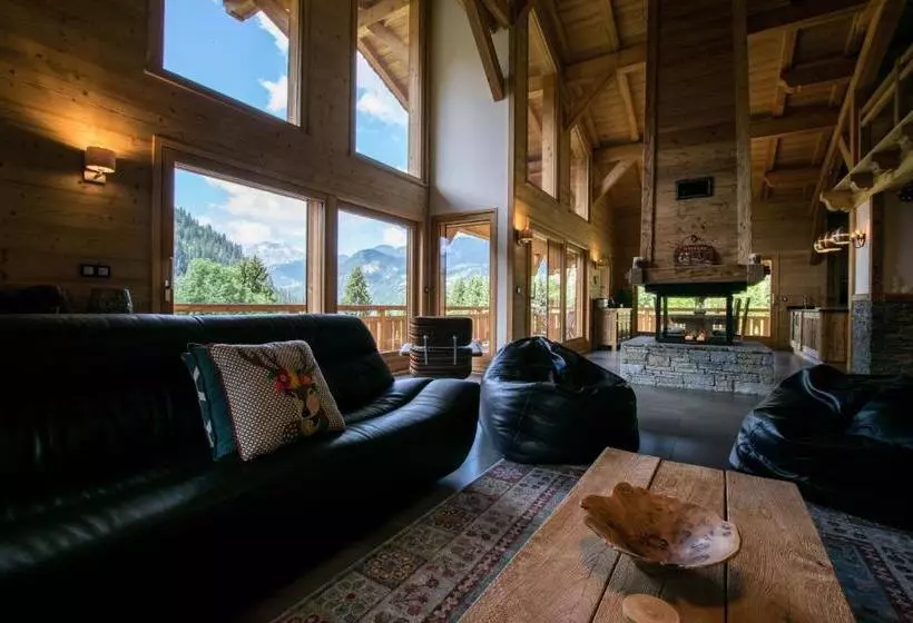 هتل Chalet Carnauba  Alpine Descents