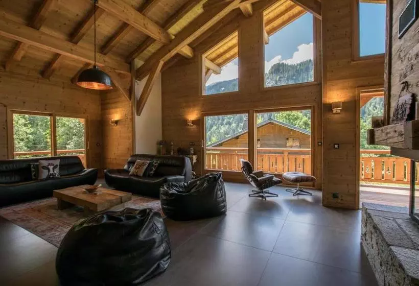 هتل Chalet Carnauba  Alpine Descents