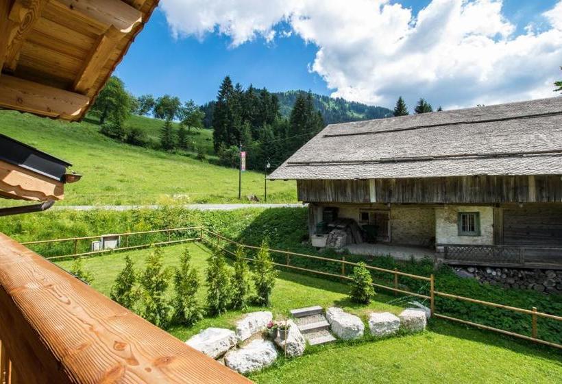 בית מלון כפרי Chalet Carnauba  Alpine Descents